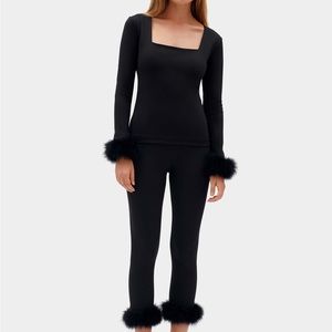 The Weekend Chic Set with Leggings in Black size Small